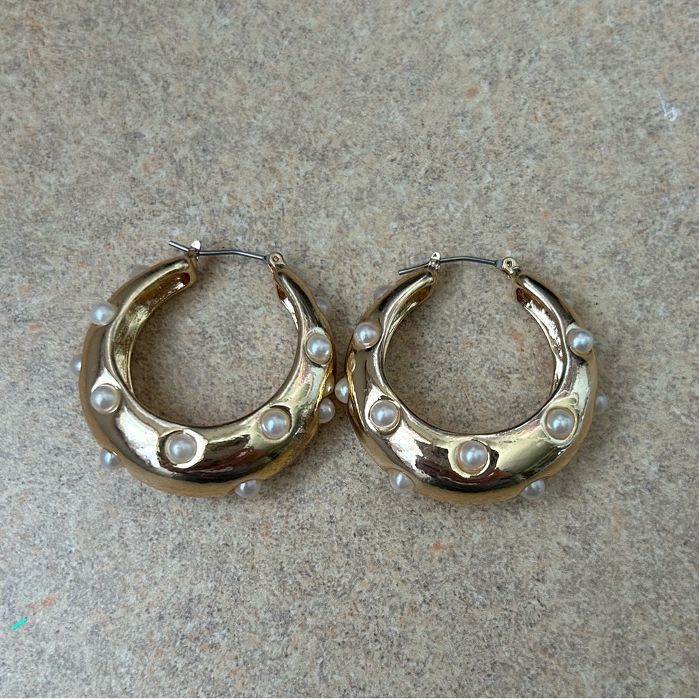Pearl Gold Hoop Earrings